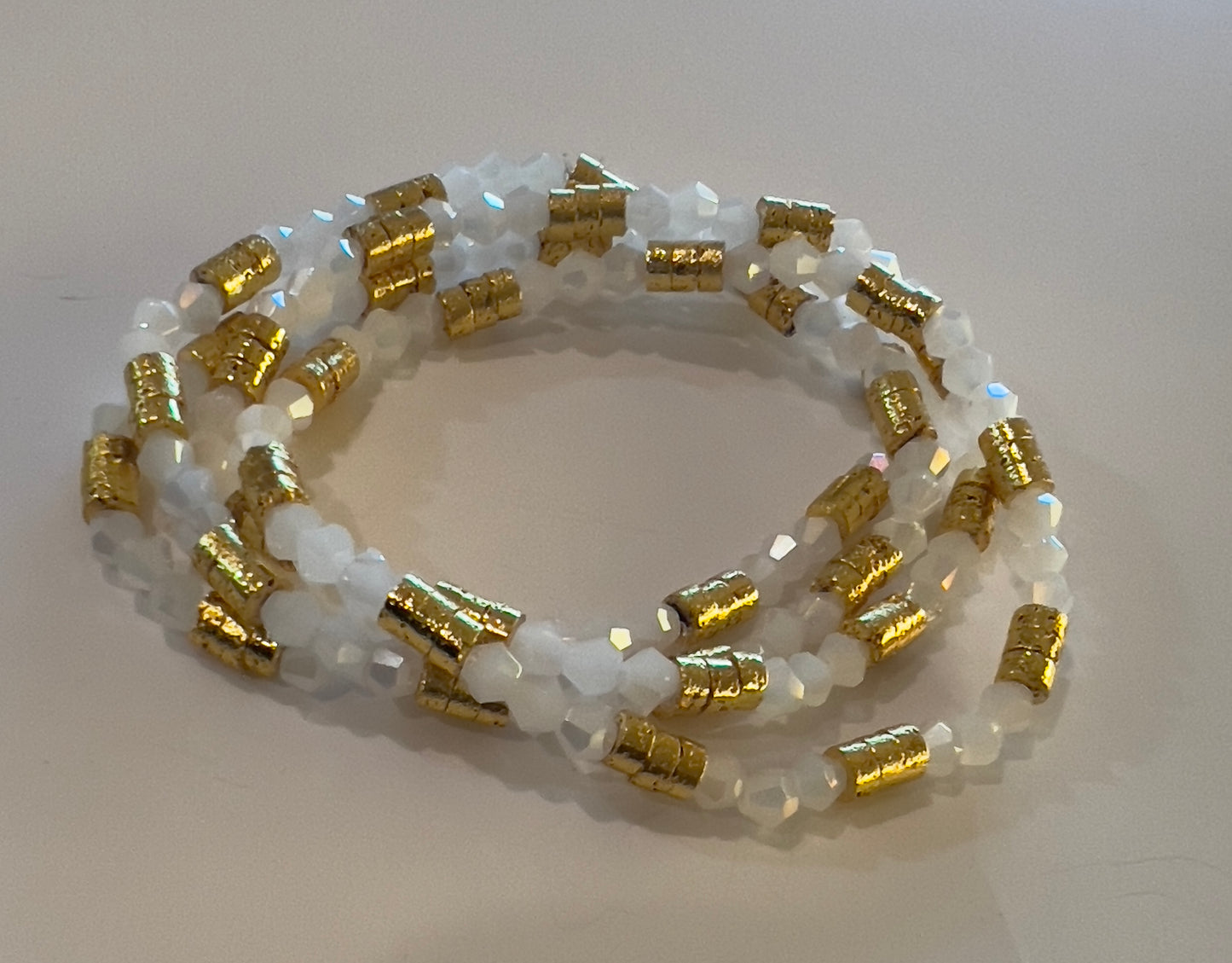 White & Golden Beaded Bracelet