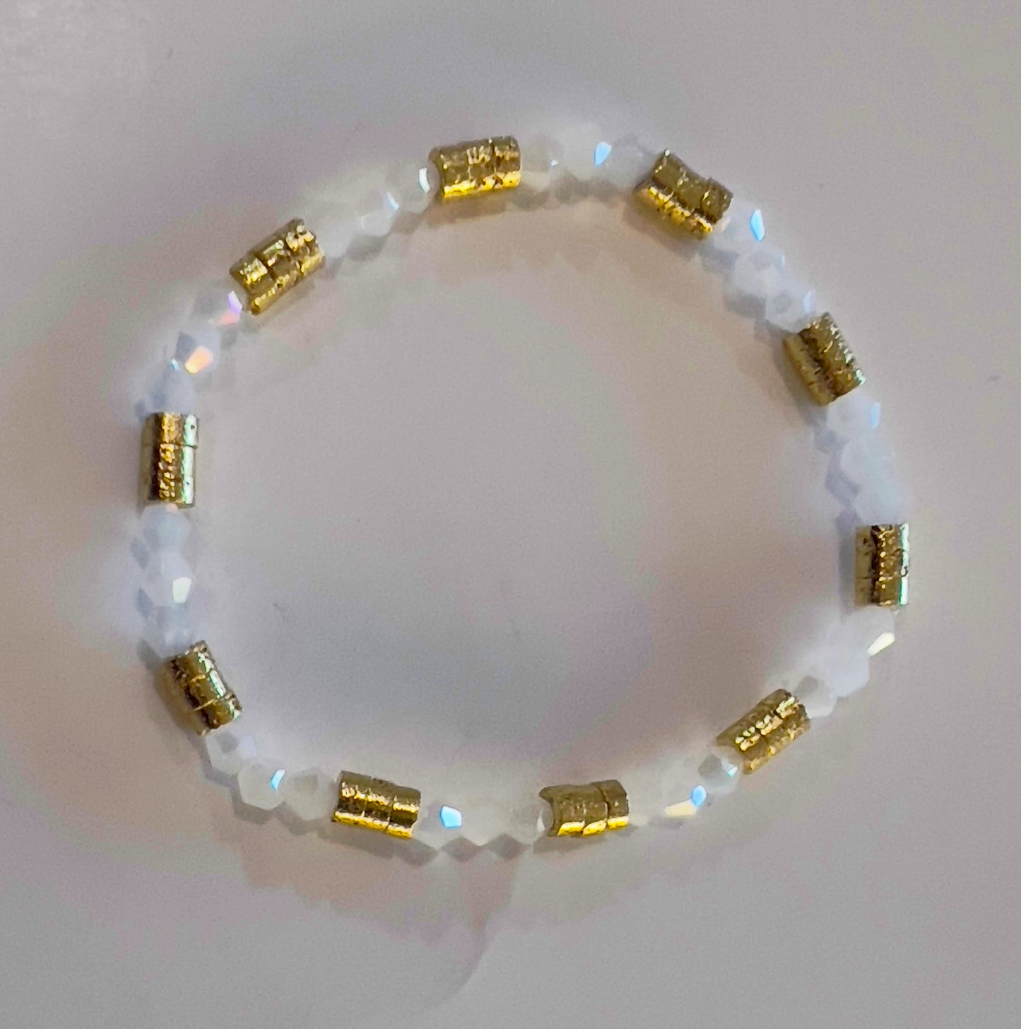 White & Golden Beaded Bracelet